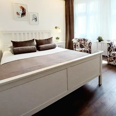 Genius Apartment